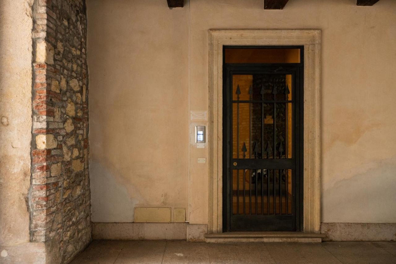 Domus Verona - Magnifiche Residenze San Fermo Extérieur photo